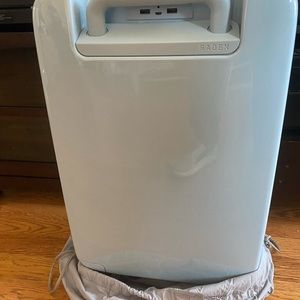 Raden carry on with usb charging